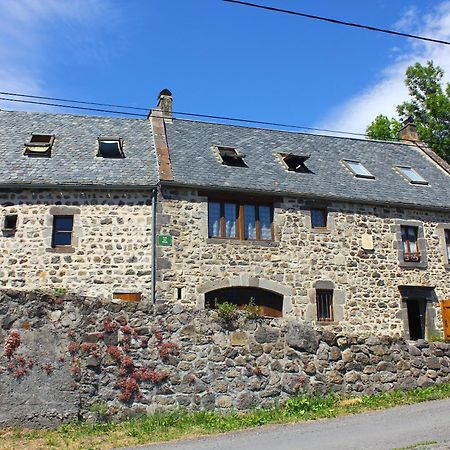 Maison De Varennes Chambon-sur-Lac Bagian luar foto