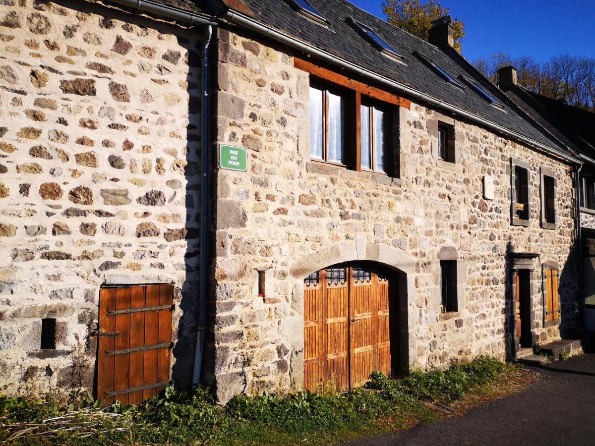 Maison De Varennes Chambon-sur-Lac Bagian luar foto