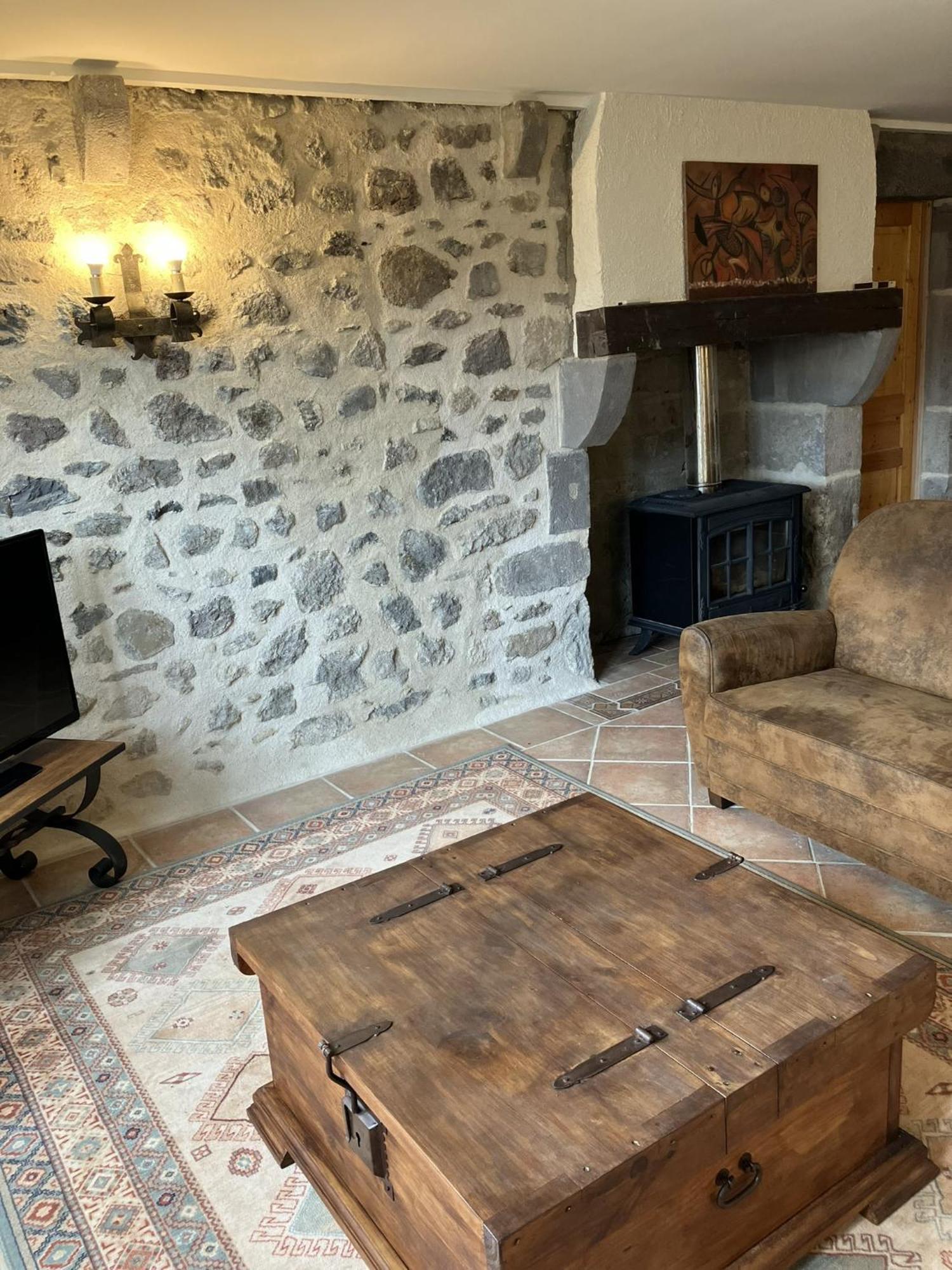 Maison De Varennes Chambon-sur-Lac Ruang foto